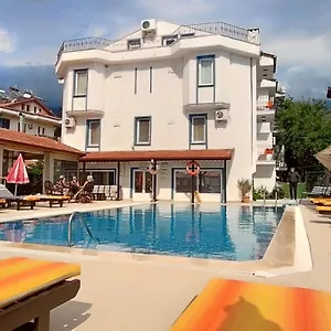 Apart Otel California